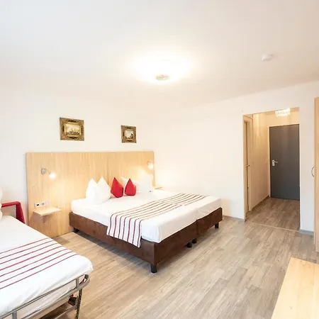Astoria 3*