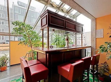 Astoria 3*