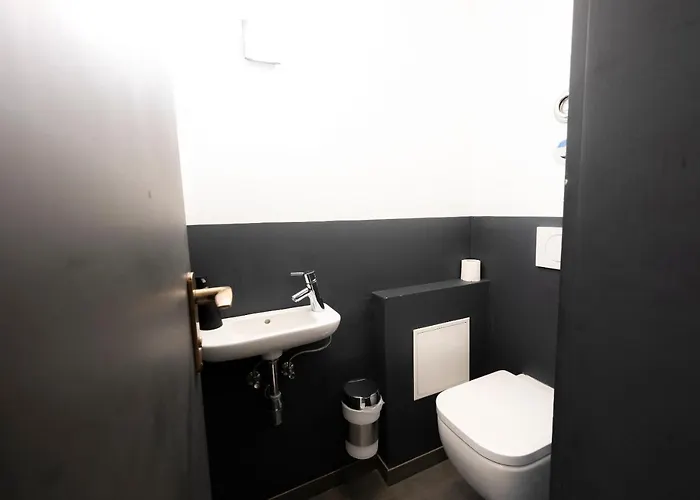 Отель Astoria 3*