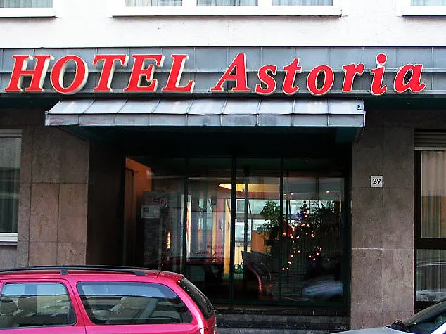 Отель Astoria 3*