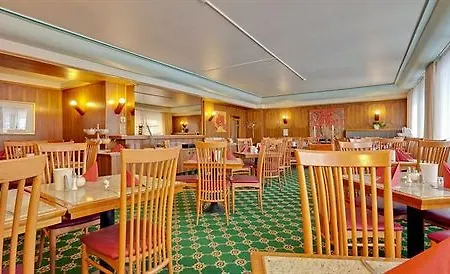 Astoria Hotel 3*